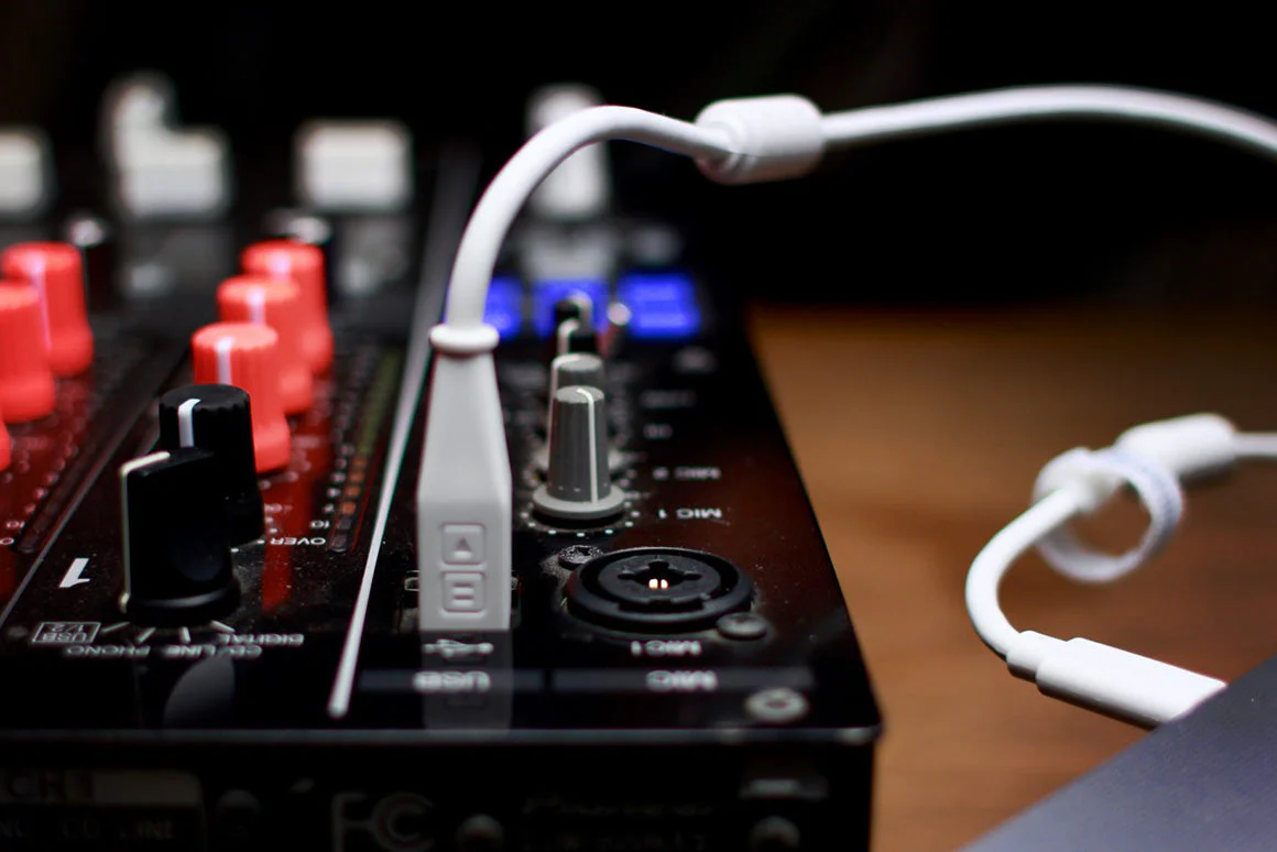 Chroma Cables: USB-C to B - Image 5